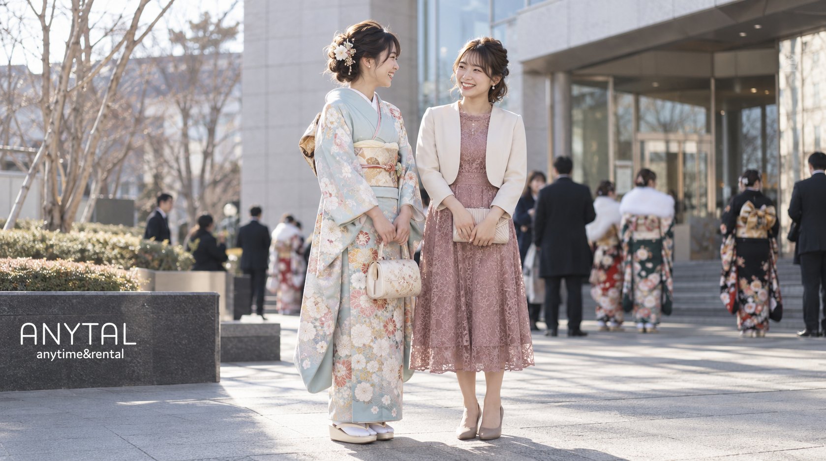 成人式の服装｜振袖以外でドレスを選ぶときの、浮かない色と丈の目安