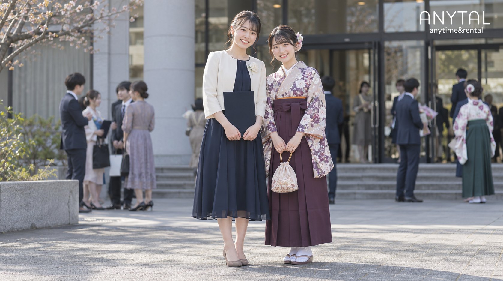 大学の卒業式の服装、袴以外ならドレス？｜ワンピースの丈・色と小物